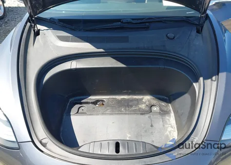 2019 Tesla Model 3 Long Range/Performance из США, поврежденный, VIN 5YJ3E1EB0KF469298